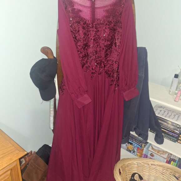 Formal, Mother Of The Bride, Dress - Picture 2 of 4